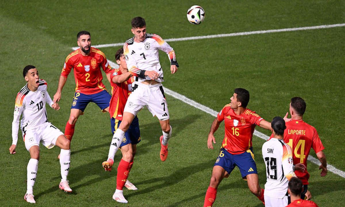 The Spanish national team defeated the Germany and immediately got the 1/2 ticket.